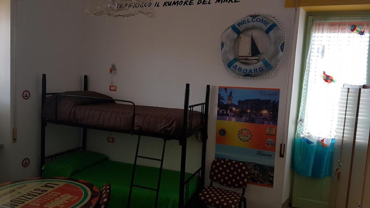 Ostello La Stazione Alba Adriatica Bagian luar foto